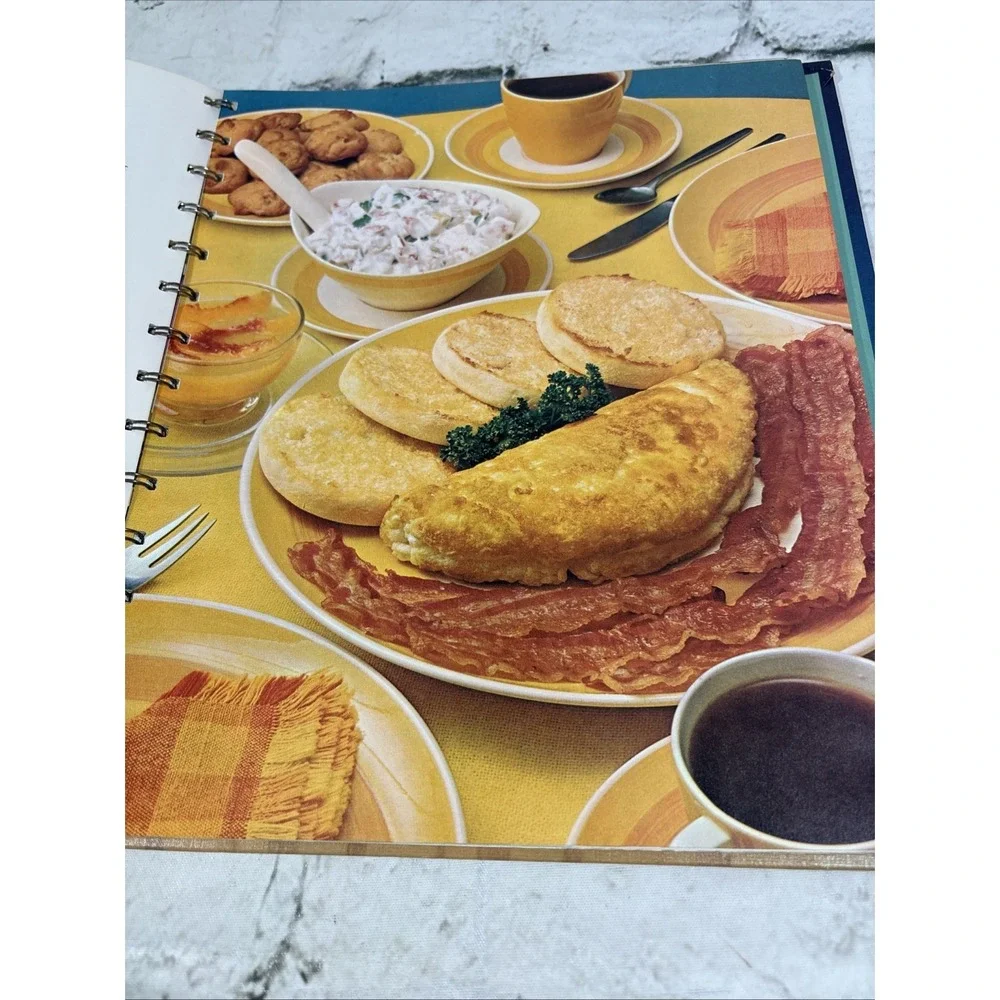 Vintage 1964 Betty Crocker's New Dinner for 2 Two Cookbook 1st Ed 5th printing